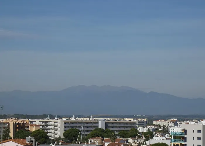 Bora 6-a * Росас